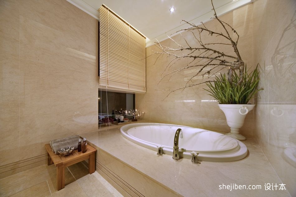 欧式风格高档时尚别墅卫生间浴缸装修效果图片