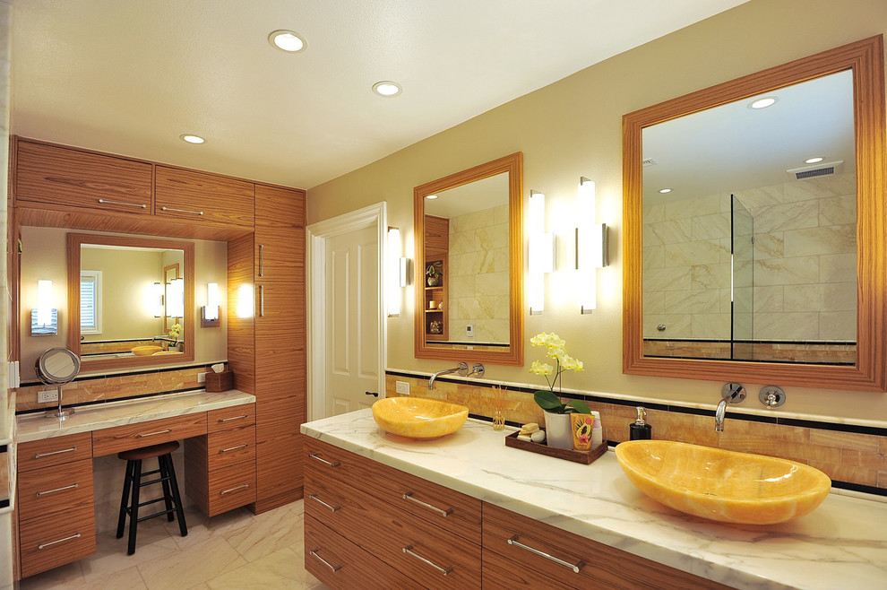 现代风格二室一厅家居卫生间大理石地砖洗手盆装修效果图