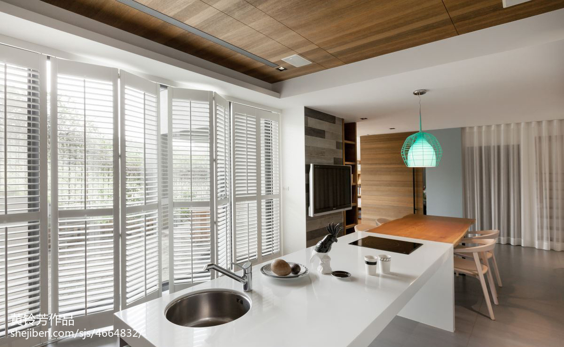 现代清新别墅厨房折叠门装修效果图