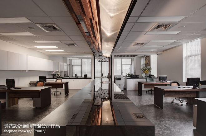卓昊装饰高新科技企业无畏亮丽的办公空间装筑设计IM电竞平台(图1)
