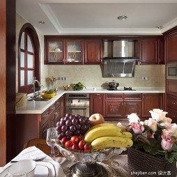 美式开放式厨房实木壁柜装修效果图