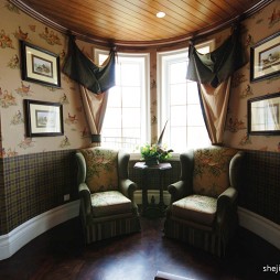 2017美式风格复式楼室内休闲区花纹壁纸装修效果图片