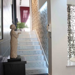 2017现代风格别墅室内大理石楼梯间装修效果图