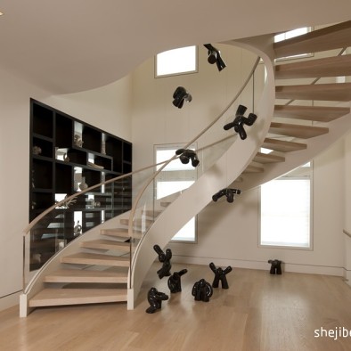 现代风格别墅室内实木楼梯扶手装修效果图