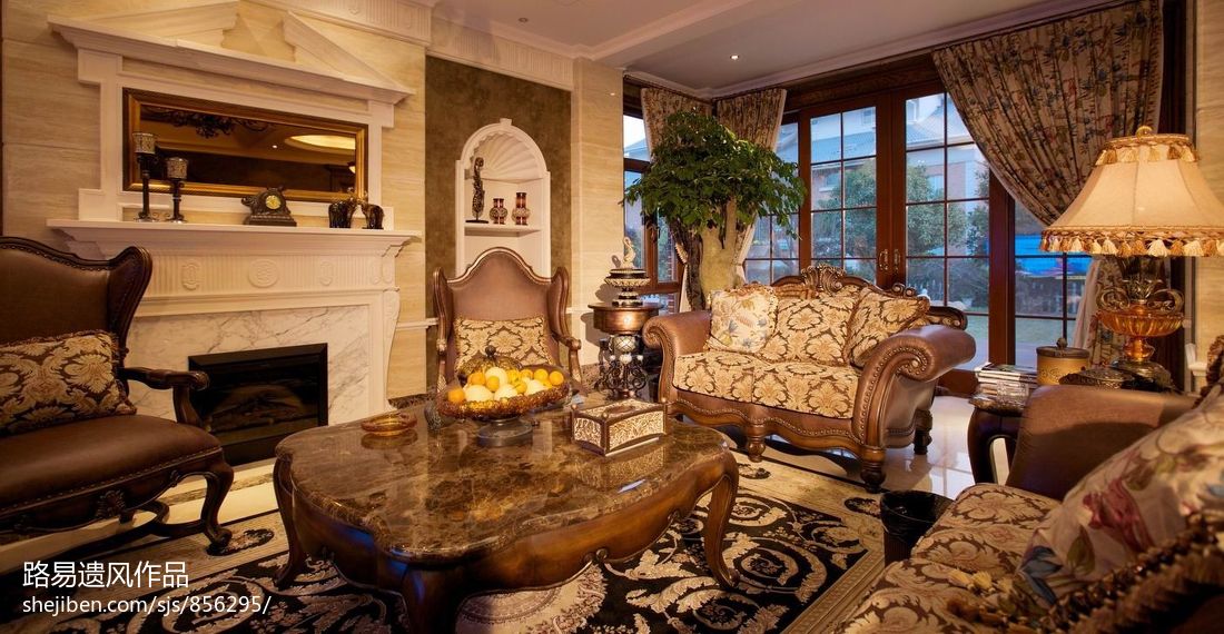 碧海花园别墅奢华家装客厅壁炉瓷砖造型墙落地窗帘沙发家具布置设计图片