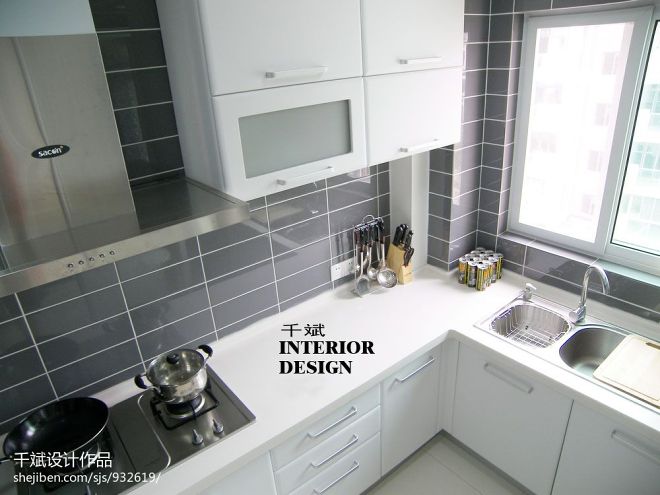 现代家庭厨房装修效果图片