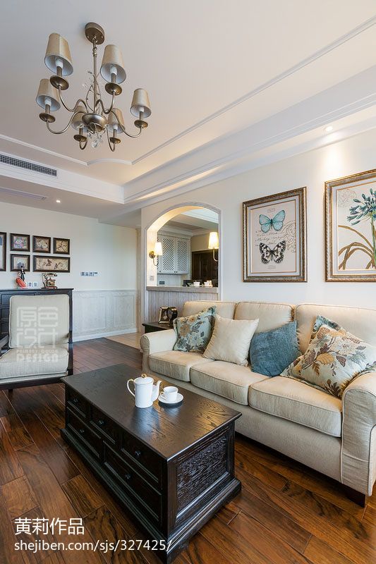 美式风格家居客厅沙发背景墙装修图