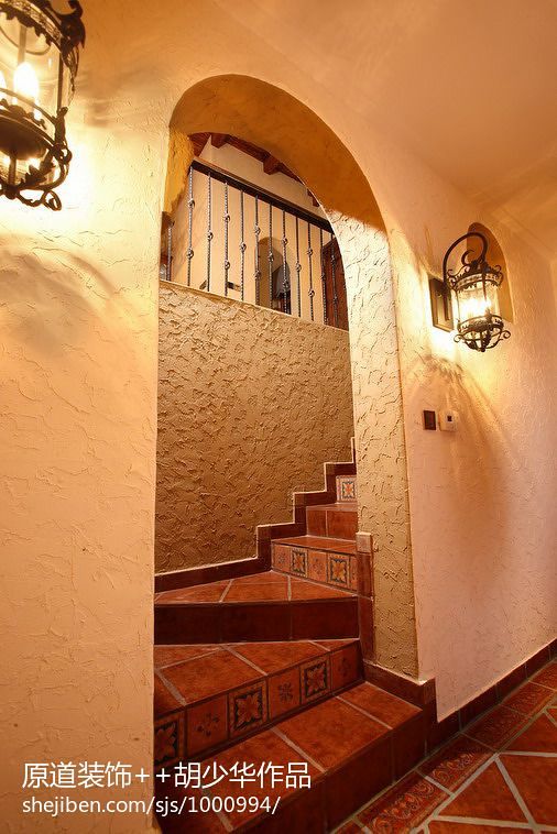 别墅案例地中海风格楼梯装修图片