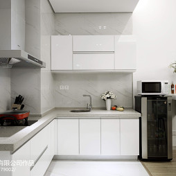 现代风格样板间厨房装修图片