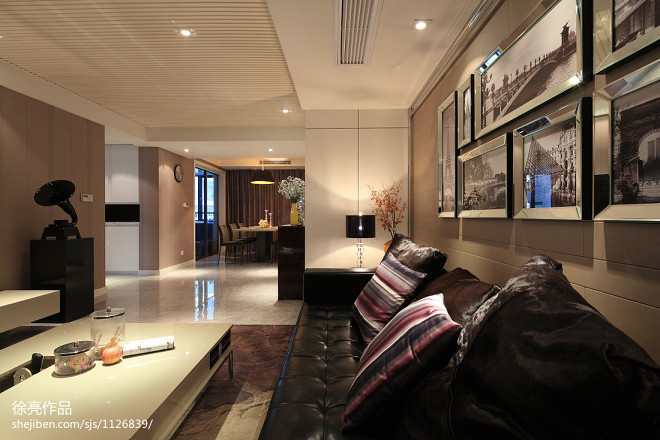 现代家装客厅沙发照片墙设计图欣赏