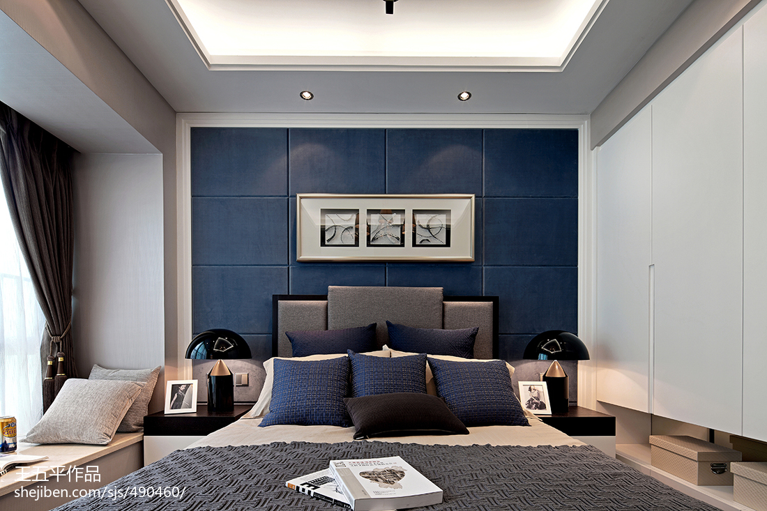现代风格样板房深蓝色房间卧室装修图片
