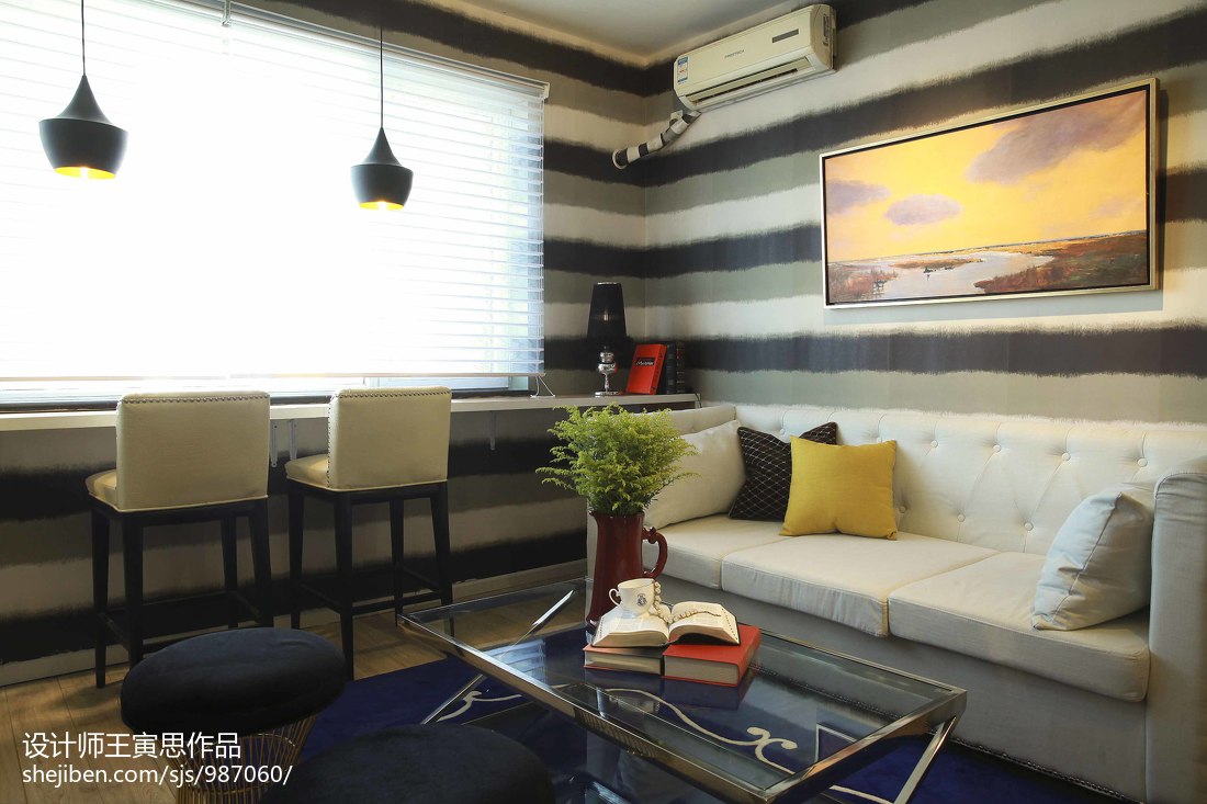 小户型欧式风格客厅沙发背景壁纸装修效果图