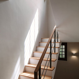 56坪住宅现代楼梯设计效果图