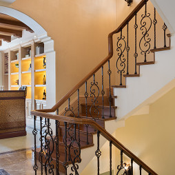 别墅美式楼梯装修图片