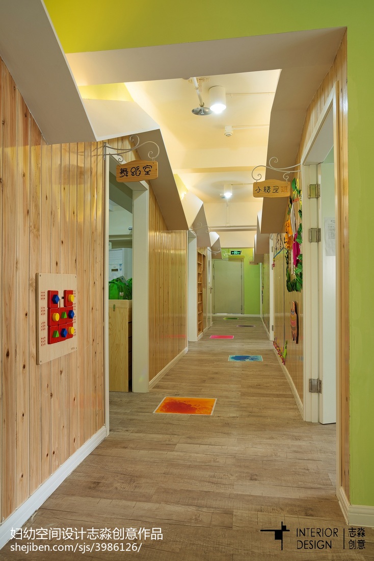 时尚幼儿园走廊设计