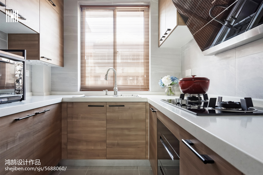 简约北欧风格原木厨房设计