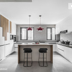 黑白现代厨房设计图片