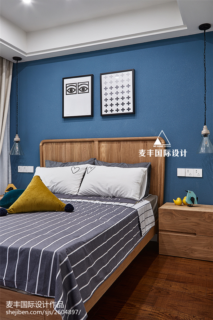 北欧风蓝色系卧室设计图