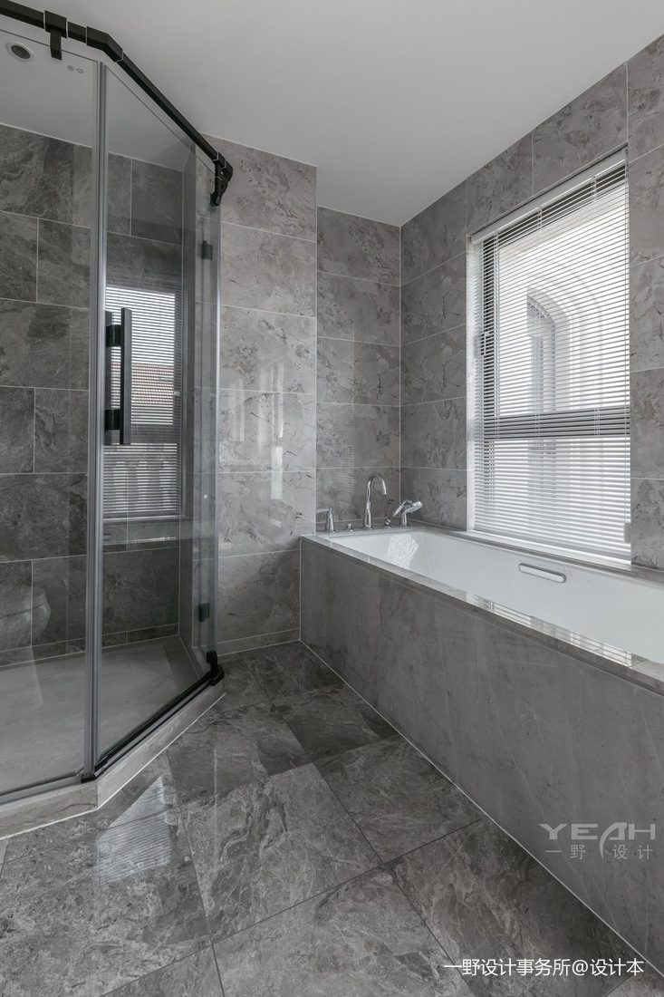 现代别墅浴室实景设计
