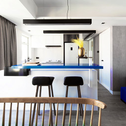 混搭香港太平山脚的蓝调空间餐厅设计