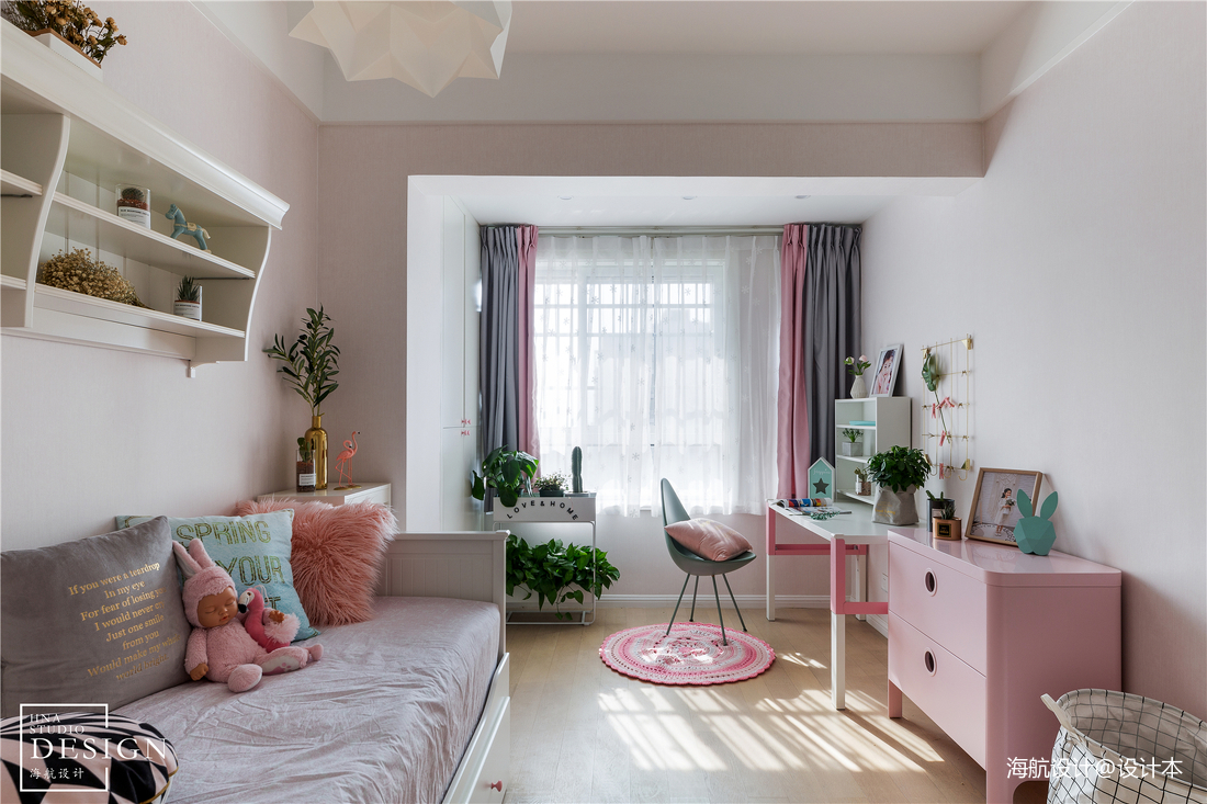 粉色浪漫北欧风儿童房设计图片
