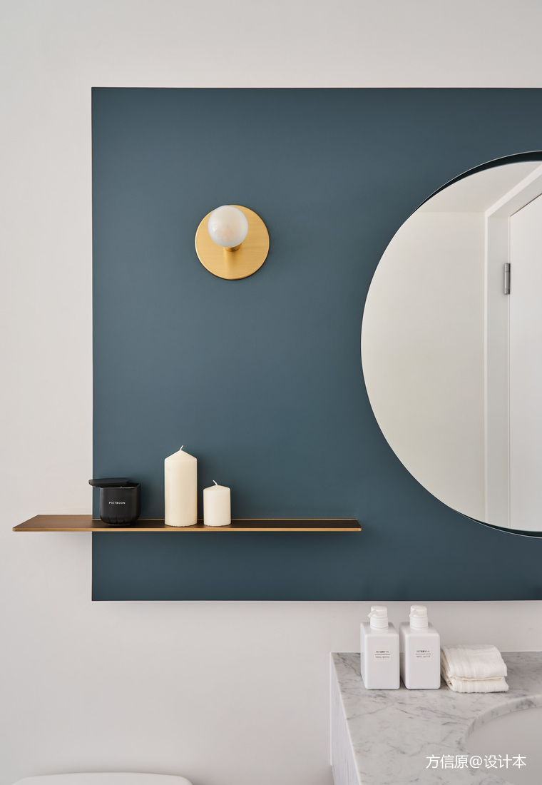 《蓝眼》现代客厅卫浴隔板设计