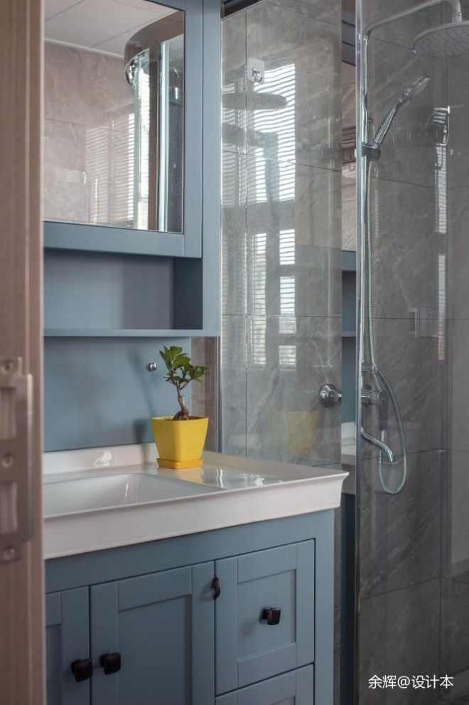《橙色时光，现代轻奢公寓》—卫生间图片