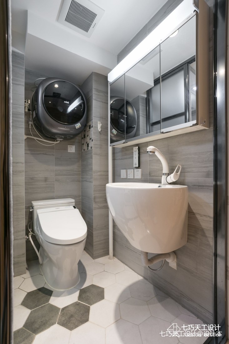 65平一居中式现代——卫生间图片