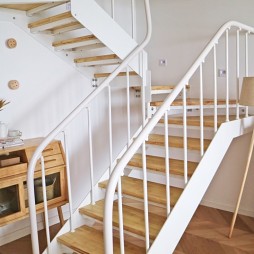 日式风格的家——楼梯图片